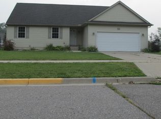 633 Sarah Ln, Milan, MI 48160