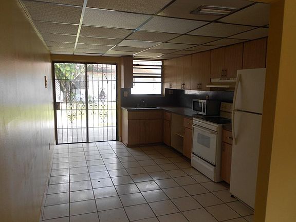 4th image of 13903 NE 3rd Ct #A2