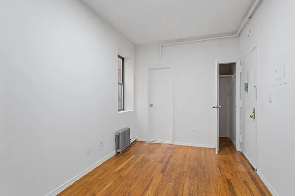 Rented by REAL New York | media 6