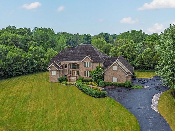 2nd image of 3912 Clearwater Dr