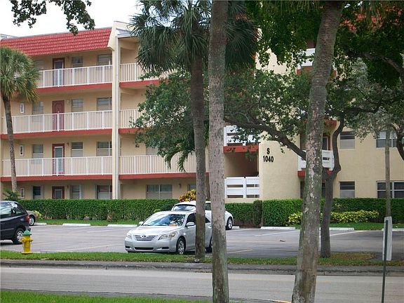 2nd image of 1040 E Country Club Drive #S-409