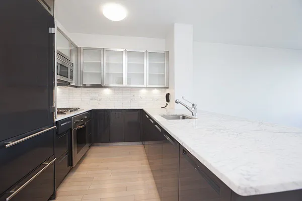 Rented by Modern Spaces | media 12