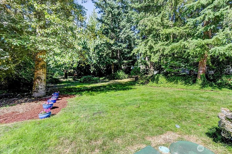 3rd image of 3315 207 Place SE