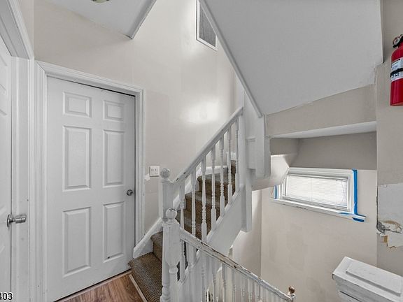 4th image of 38 Nairn Pl