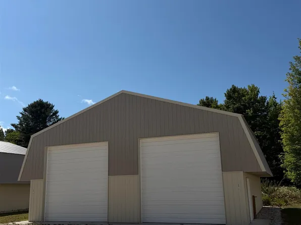 6912&6914 Clipper Ave, Kewadin, MI 49648
