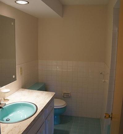 5th image of 15858 Forest Hills Blvd