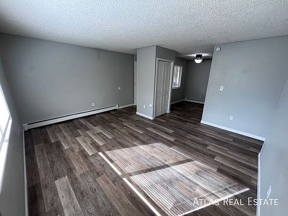 2nd image of 415 Saint Vrain Pl APT 201