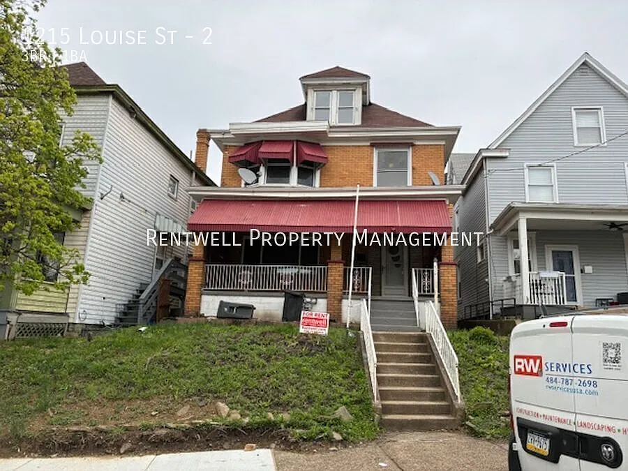 1215 Louise St #2 photo 1