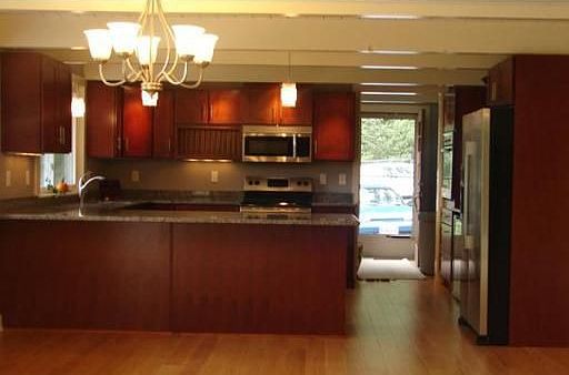 2nd image of 195 Willow Ave
