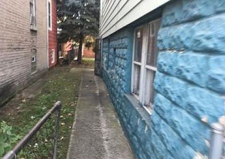 5th image of 4006 Pulaski St