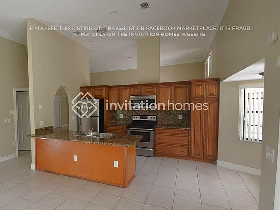 3rd image of 5311 NW 44th Ave