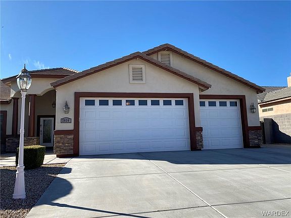 5th image of 2036 John Wayne Dr