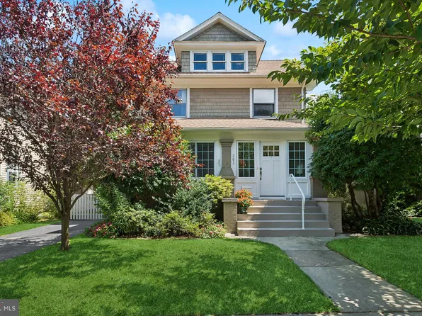 203 Summit St, Hightstown, NJ 08520