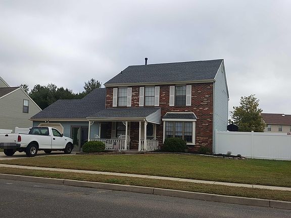 5th image of 55 Long Bow Dr