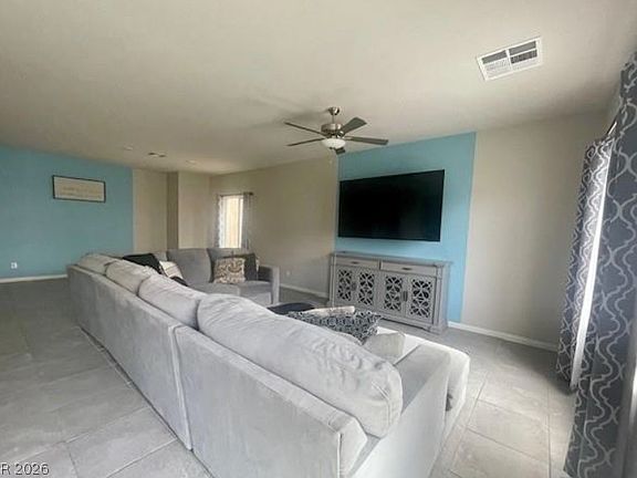 5th image of 941 Twincrest Ave