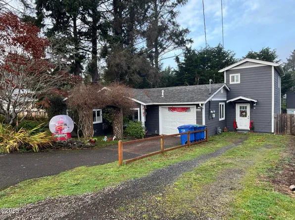 1111 SW 13th St, Lincoln City, OR 97367