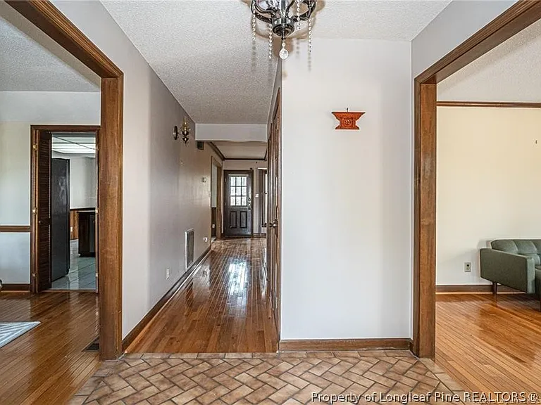6821 Thames Dr — Photo 4
