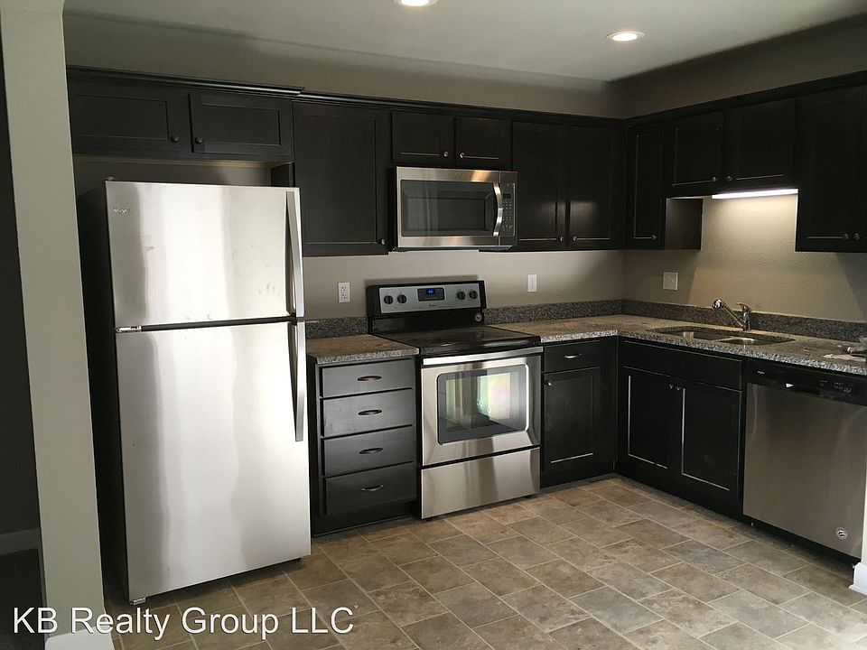 1st image of 610 Maggie Ct
