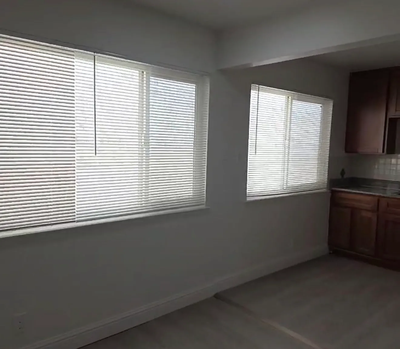 2 bed, 880 sqft, $2,300 — Photo 2