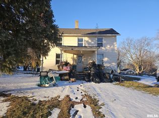 207 E Court St, Roanoke, IL