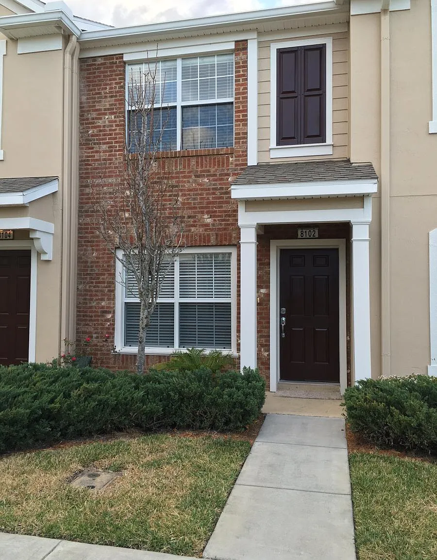 8102 Summer Gate Court — Photo 2