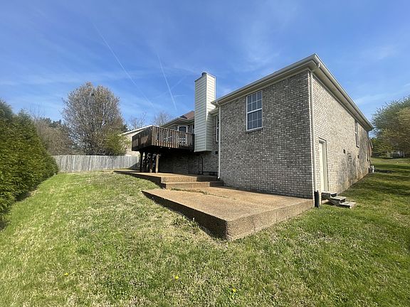 4th image of 1017 Don Blair Dr