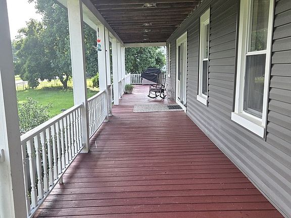 3rd image of 14756 Kostner Ave