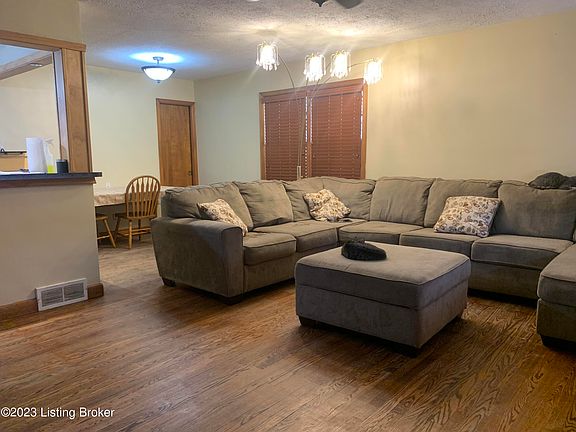 2nd image of 4910 Axtell Ave