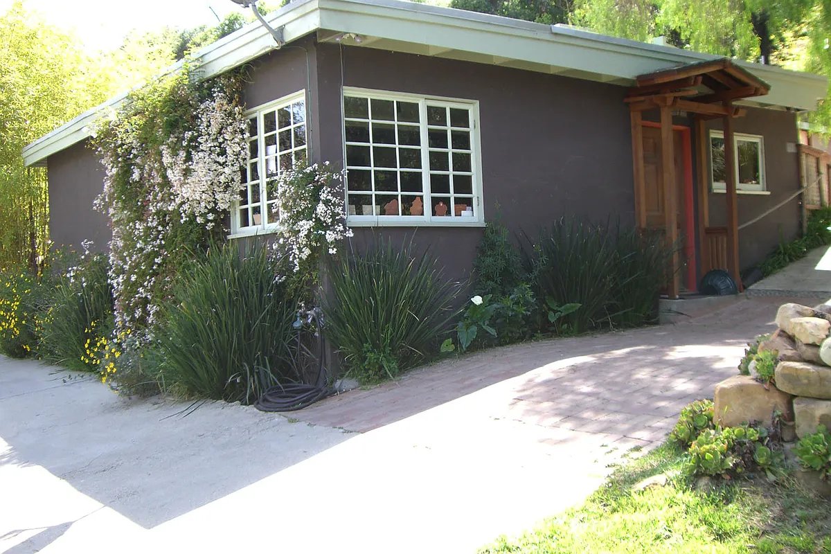 Side Entrance - N Topanga Canyon Blvd
