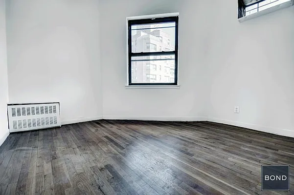 Rented by Bond New York | media 16