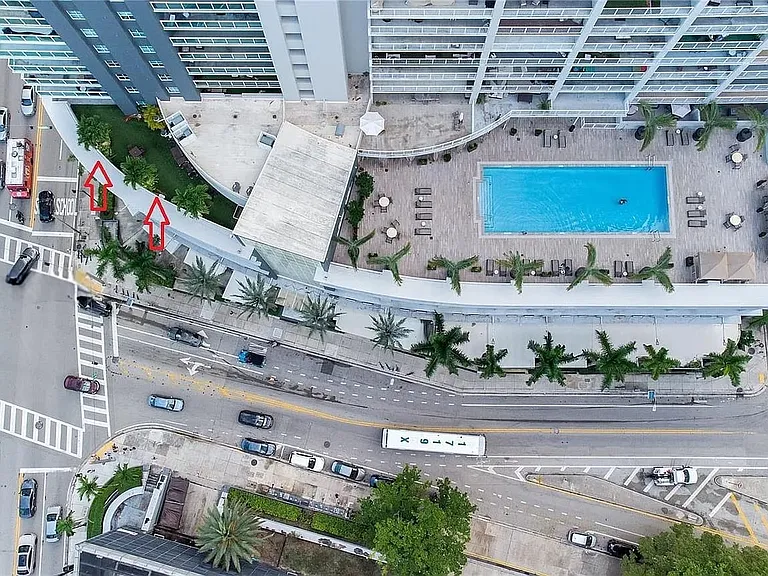 1250 S Miami Ave #802 — Photo 3