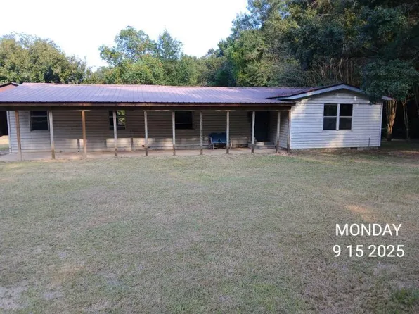 10539 Mimosa Dr E, Irvington, AL 36544