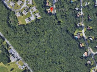 33 Lori Ellen Dr, Smithfield, RI 02917
