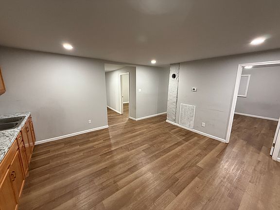 3rd image of 829 W Woodland Ave NW #A