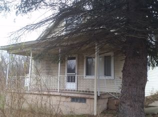 3030 Universal Rd, Pittsburgh, PA 15235