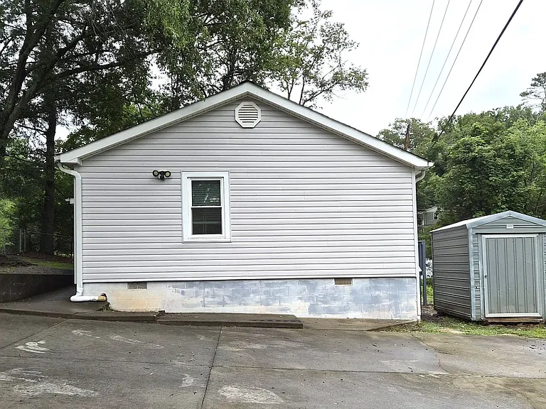 332 N Fishtrap Rd — Photo 16
