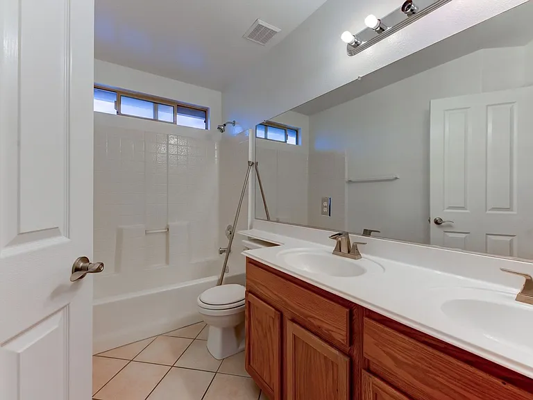 4548 Grand Rock Dr — Photo 6