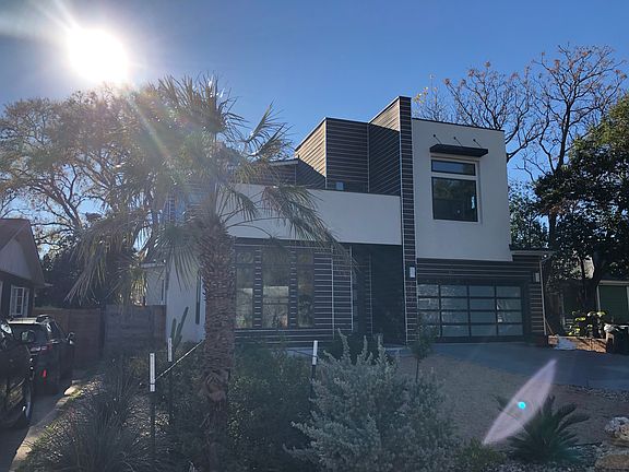 2nd image of 2107 La Casa Dr