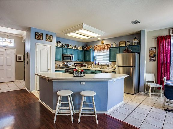 3rd image of 8248 Mount Shasta Cir