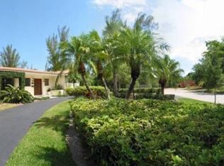 11097 Paradela St, Coral Gables, FL 33156
