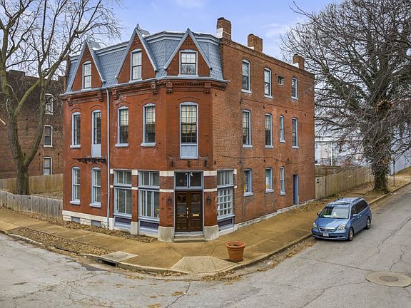 3rd image of 2401 S 11th St #3F