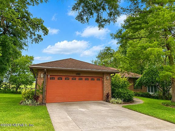 3rd image of 1508 OAK RIDGE Drive W