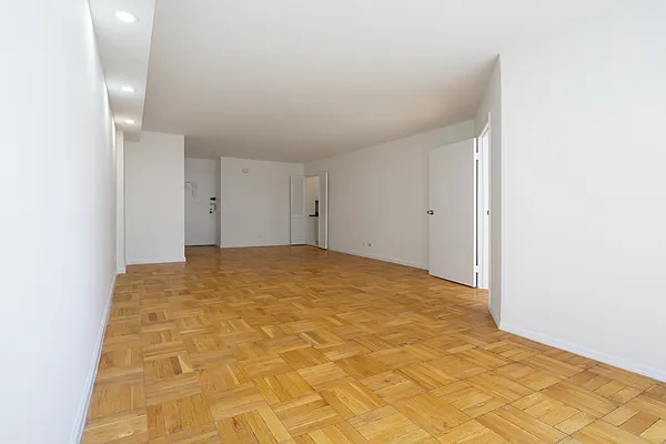 Rented by Buchbinder & Warren | media 5