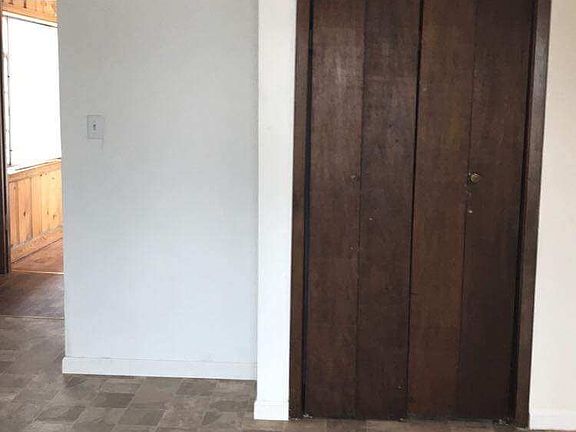 5th image of 707 E Race St #8