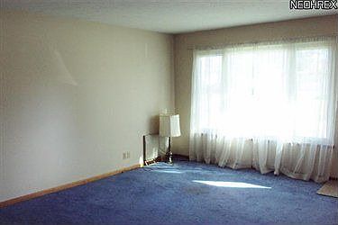 2nd image of 3140 Woodlawn Dr
