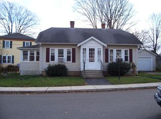 2 Chester St, Amesbury, MA 01913