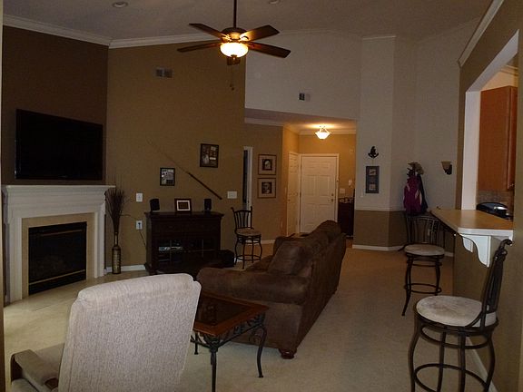 3rd image of 1110 Spalding Dr Unit M