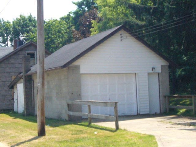 2nd image of 285 Hammond Ave