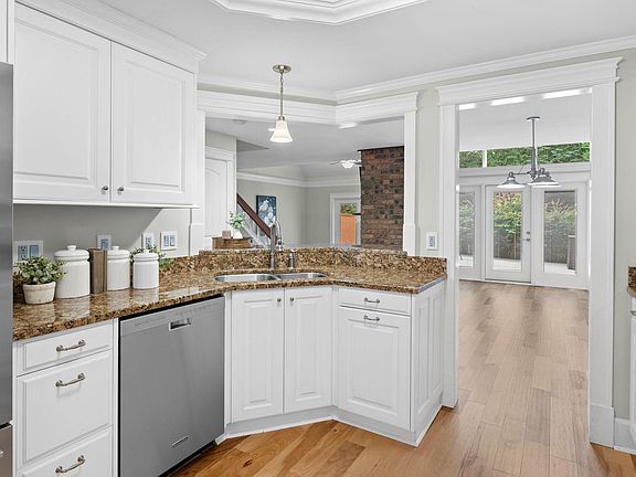 3rd image of 4403 Shadetree Ct