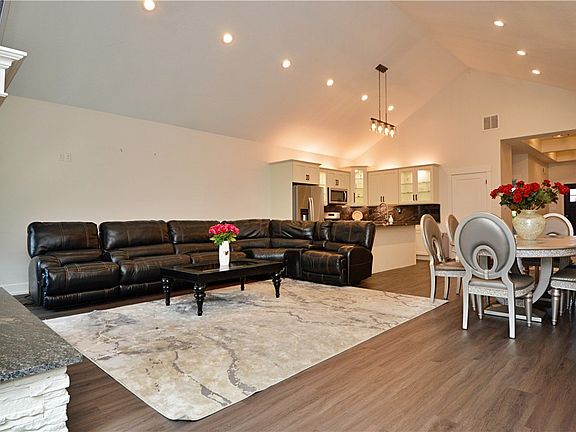 4th image of 113 Hemingway Ln